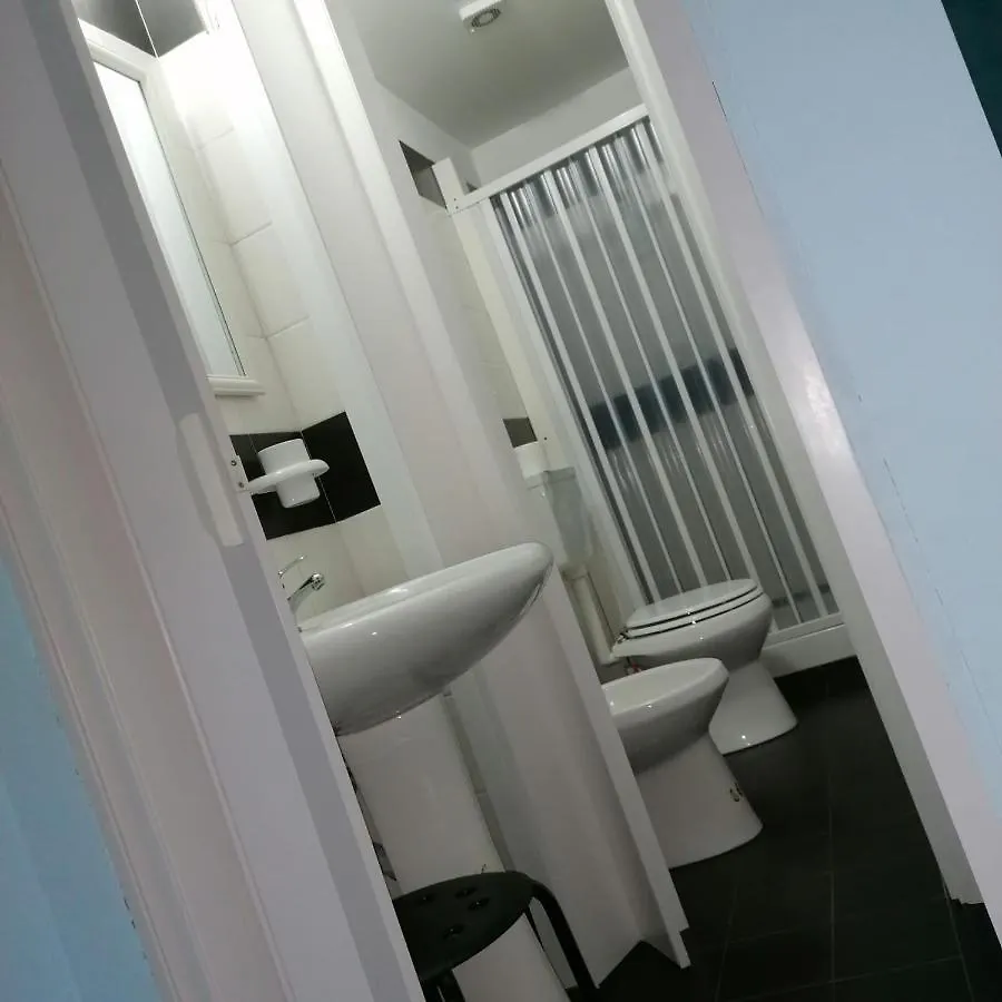 A Due Passi Bnb Κατάνια Bed and Breakfast