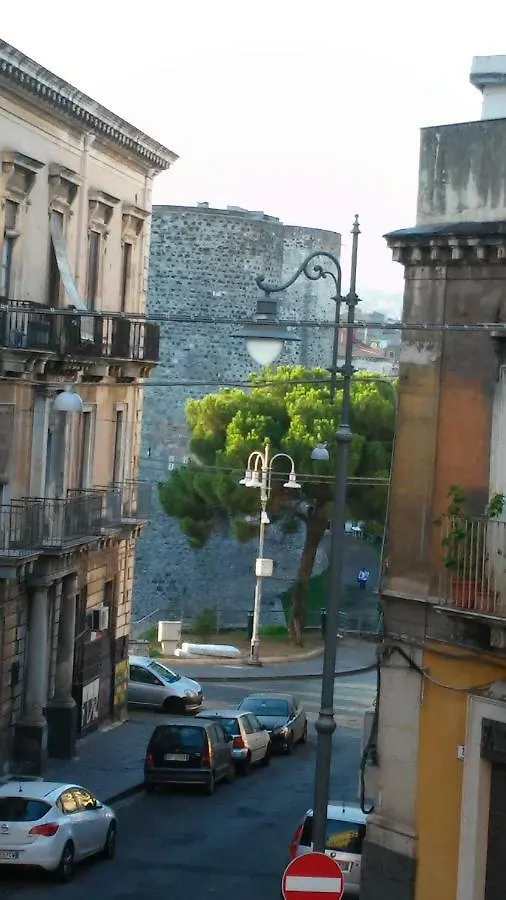 Bed and Breakfast A Due Passi Bnb Κατάνια