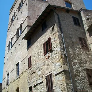  Pensión La Torre Nomipesciolini Italia