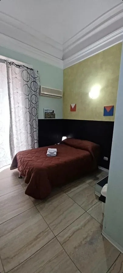 A Due Passi BnB Catane Couette-café