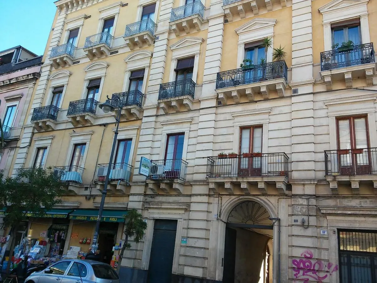A Due Passi Bnb Catania 2*,
